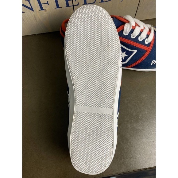 New England Patriots Women's Low Top Repeat Print Canvas Shoes‎ size 9 - Picture 7 of 8